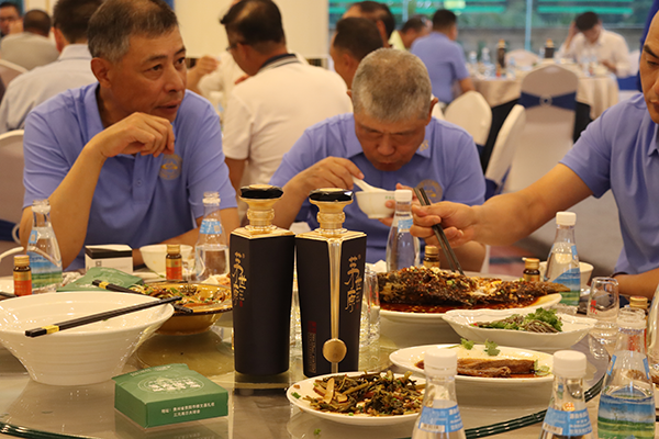 代理白酒能赚多少钱
