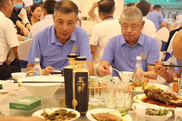 代理白酒的多少钱一箱