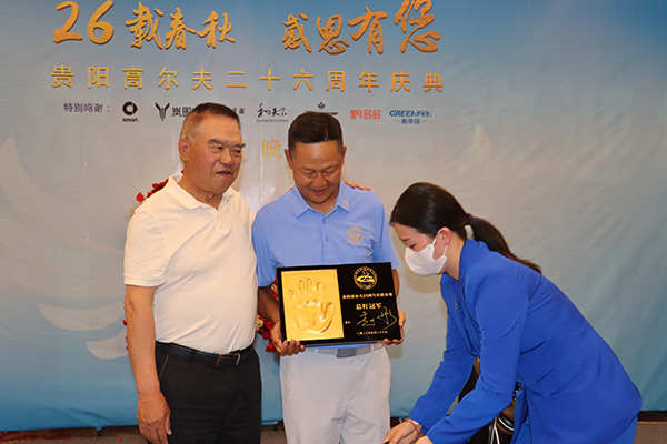 酱香型白酒怎么酿造出来的(如何酿造出浓郁醇香的酱香型白酒？)