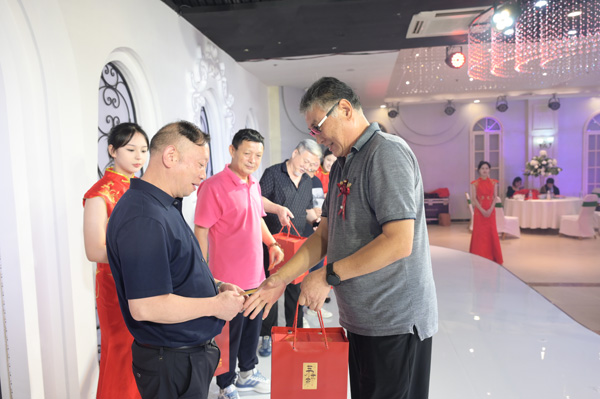 茅台镇酱香酒油纸包装多少钱