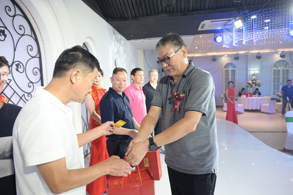 茅台镇酱香酒一箱6瓶多少钱回收