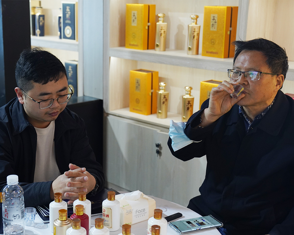 茅台镇酱香酒白酒多少钱钱