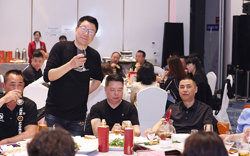 郑州个性化白酒代理多少钱—郑州个性化白酒代理费用及代理条件详解