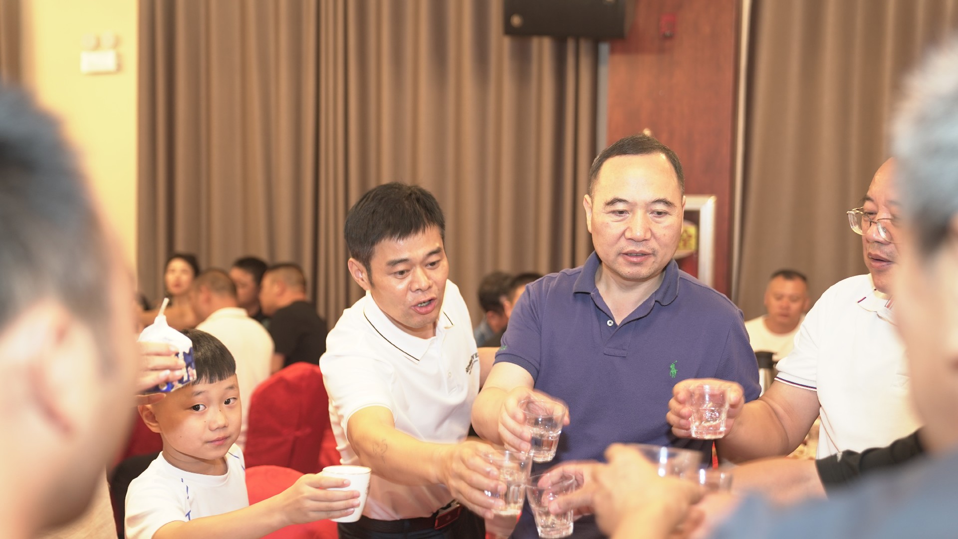 四瓶茅台镇酱香酒多少钱