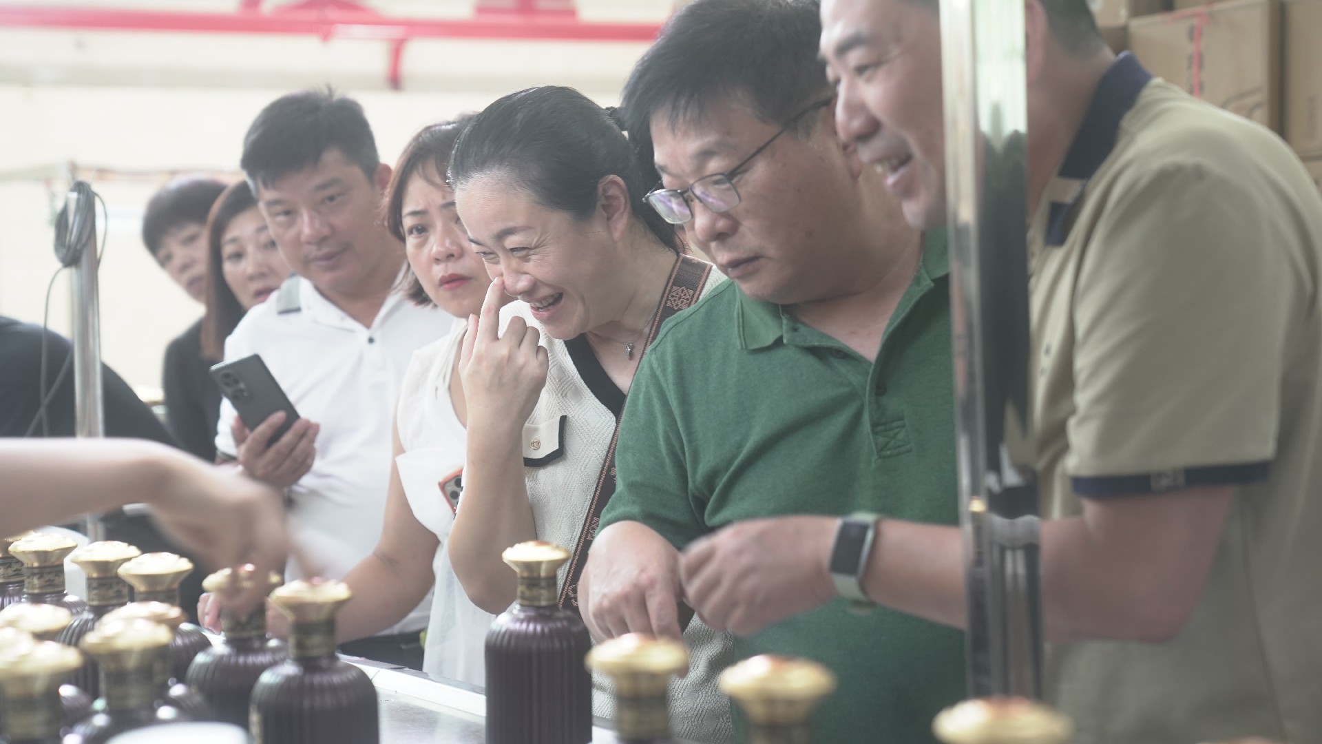 白酒代理需要多少钱一个月,白酒代理每月成本大揭秘需要多少钱