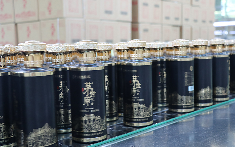 杨澜代理白酒多少钱_杨澜代理白酒价格揭秘了解杨澜白酒代理费用