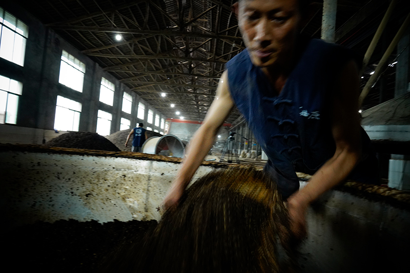 泸州老窖白酒代理-如何突破泸州老窖白酒代理销售瓶颈应对激烈市场竞争