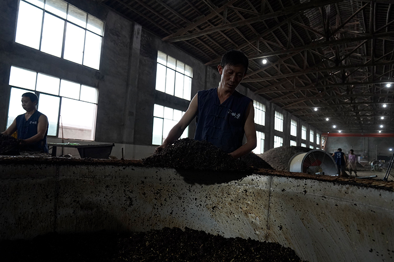 苏州42度白酒代理如何成为苏州42度白酒代理商的专业加盟指南