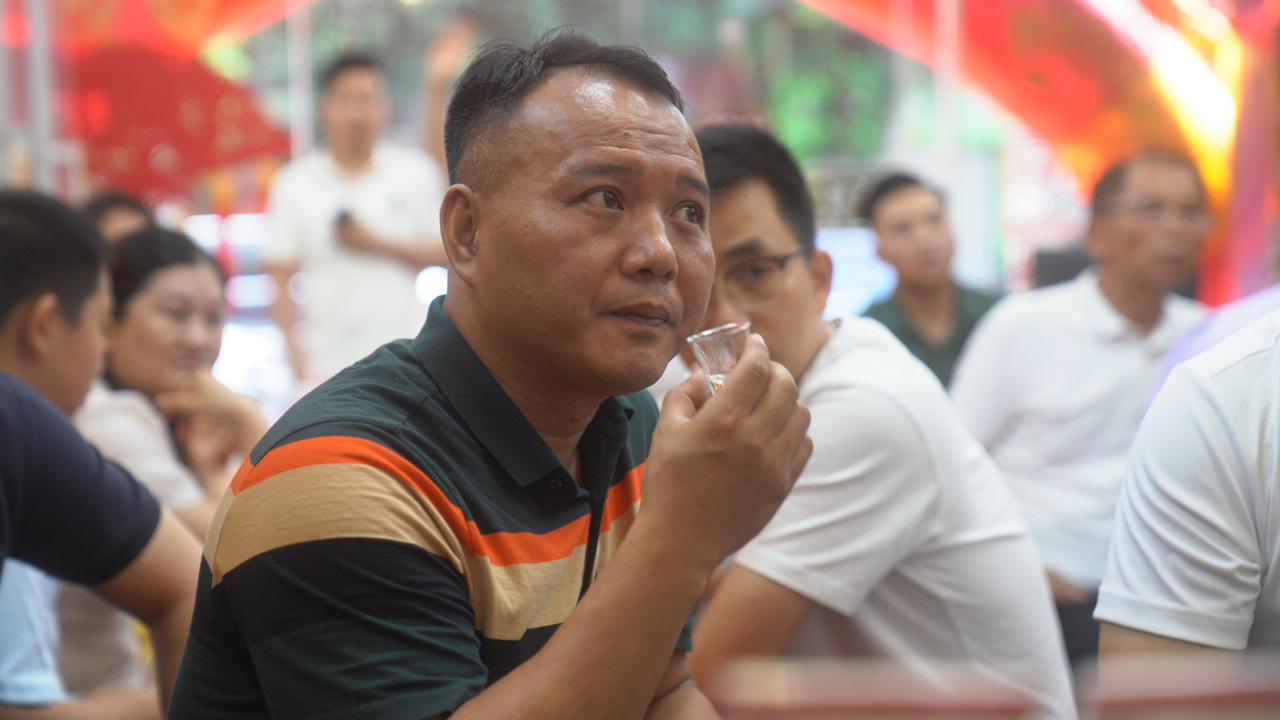 揭秘白酒代理生意的潜在收益和风险因素 揭秘白酒代理生意的潜在收益和风险因素