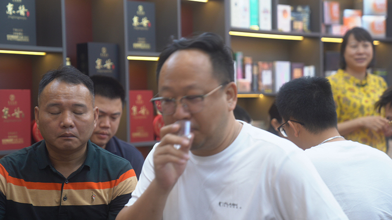 深入剖析西宁白酒老酒代理加盟的成本与条件 深入剖析西宁白酒老酒代理加盟的成本与条件